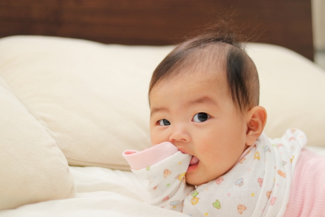産まれてきた赤ちゃんのお口のケアについて